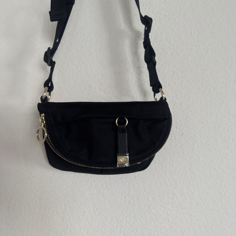 New Lululemon All Night Festival Micro Black Gold Athleisure Crossbody Belt Bag - Picture 3 of 15
